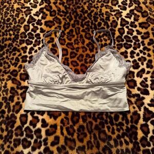 Abercrombie & Fitch grey lace bralette